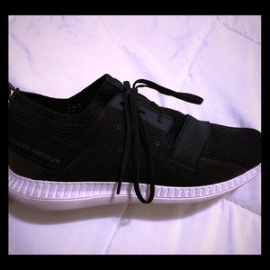 UNDER ARMOUR SHOES